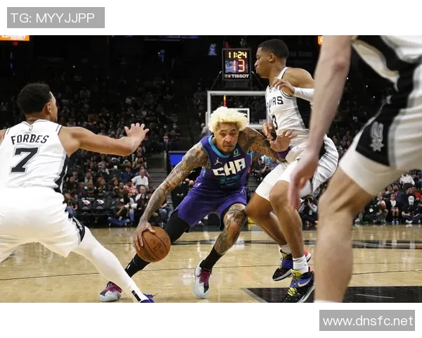 势如破竹！黄蜂单节45分&三节111分，领先26分进末节