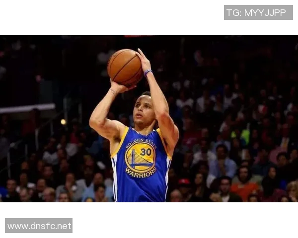 30中16!出手大于30次球员中,克尼佩尔三分命中率最高 30中16!出手大于30次球员中,克尼佩尔三分命中率最高